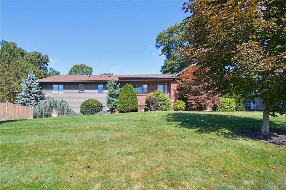 House in Lincoln, Rhode Island, United States 1 - 18942042