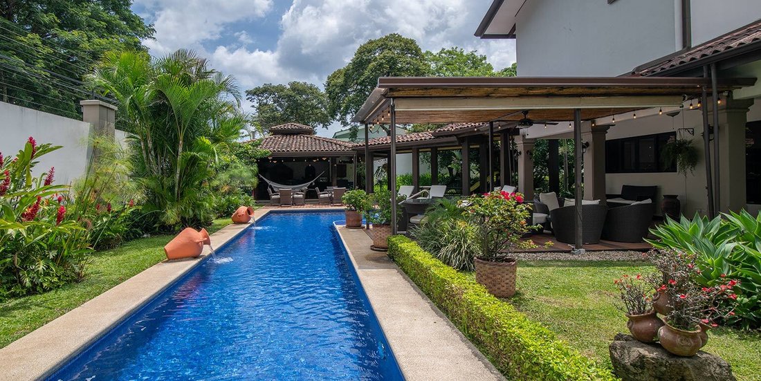 House in Santa Ana, San José Province, Costa Rica 1 - 18941710