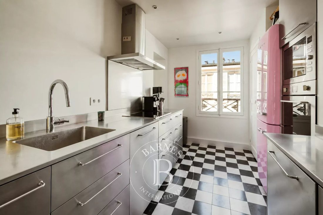 Apartment in Lorette-Martyrs, Paris 9e Arrondissement, Paris 5 - 18942502