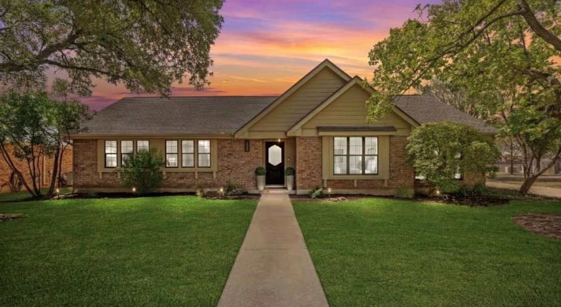 House in Austin, Texas, United States 1 - 18942647