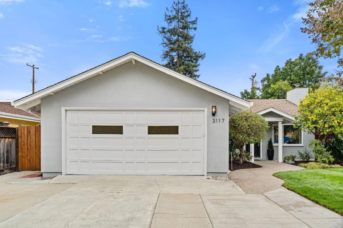 House in East Palo Alto, California, United States 1 - 18942578