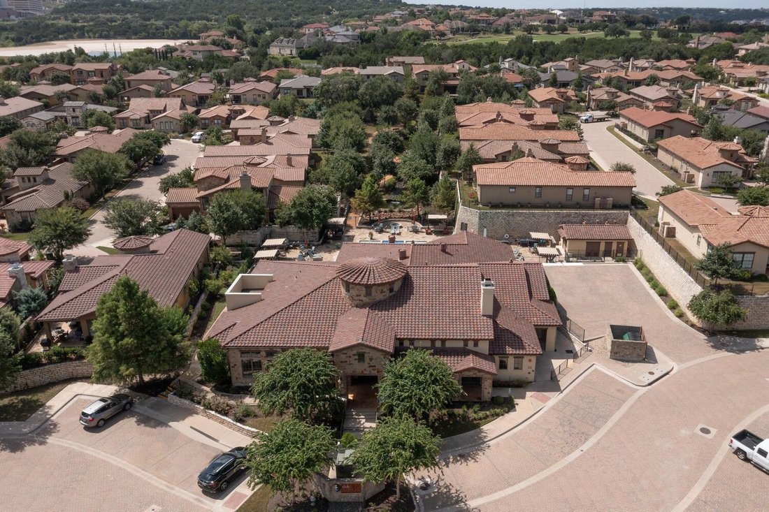 Condo in Austin, Texas, United States 5 - 18942681