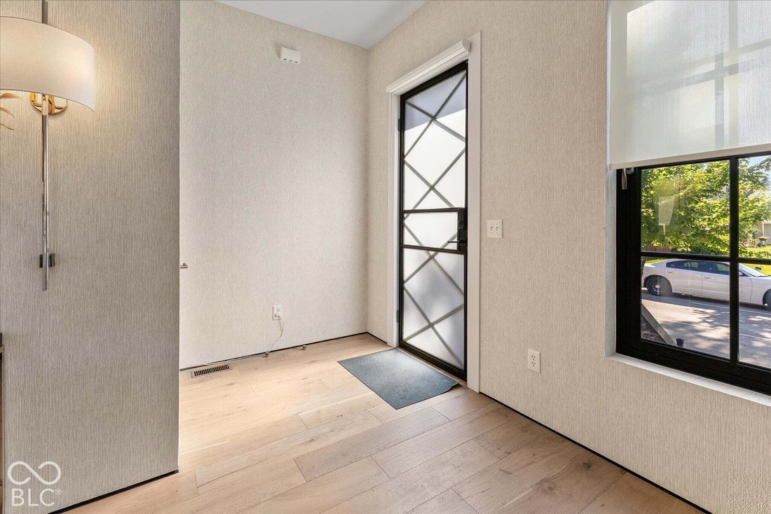 Townhouse in Indianapolis, Indiana, United States 3 - 18177833