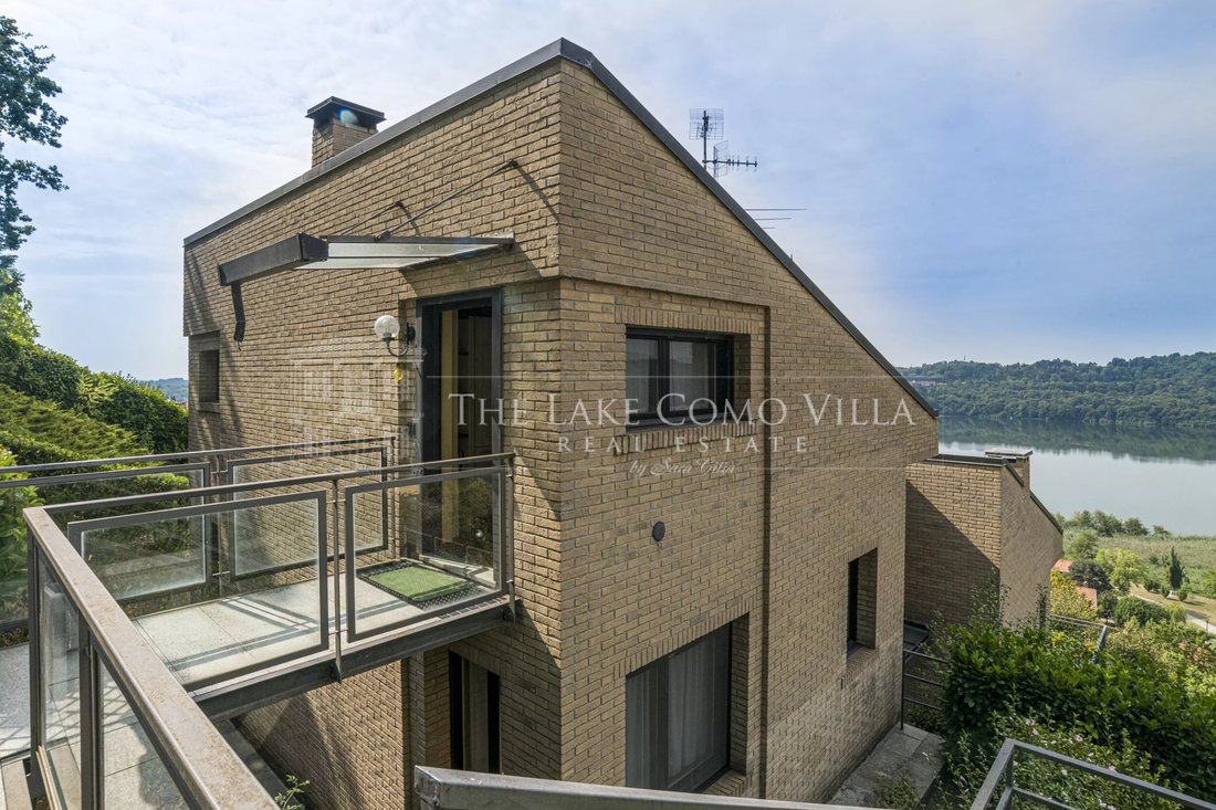 Villa in Montorfano, Lombardy, Italy 1 - 18939548