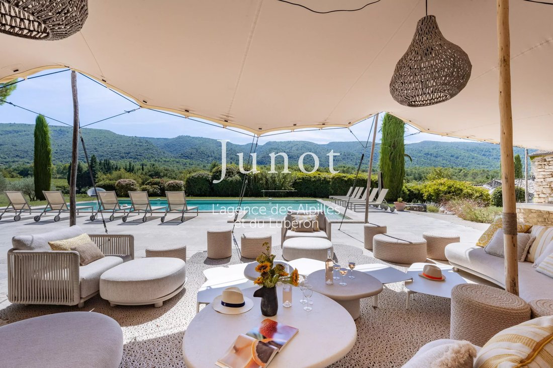 Country House in Ménerbes, Provence-Alpes-Côte d'Azur, France 2 - 18626962