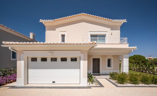 Villa in Sao Goncalo de Lagos, Algarve, Portugal 1