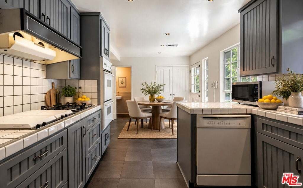 House in Los Angeles, California, United States 4 - 18591069