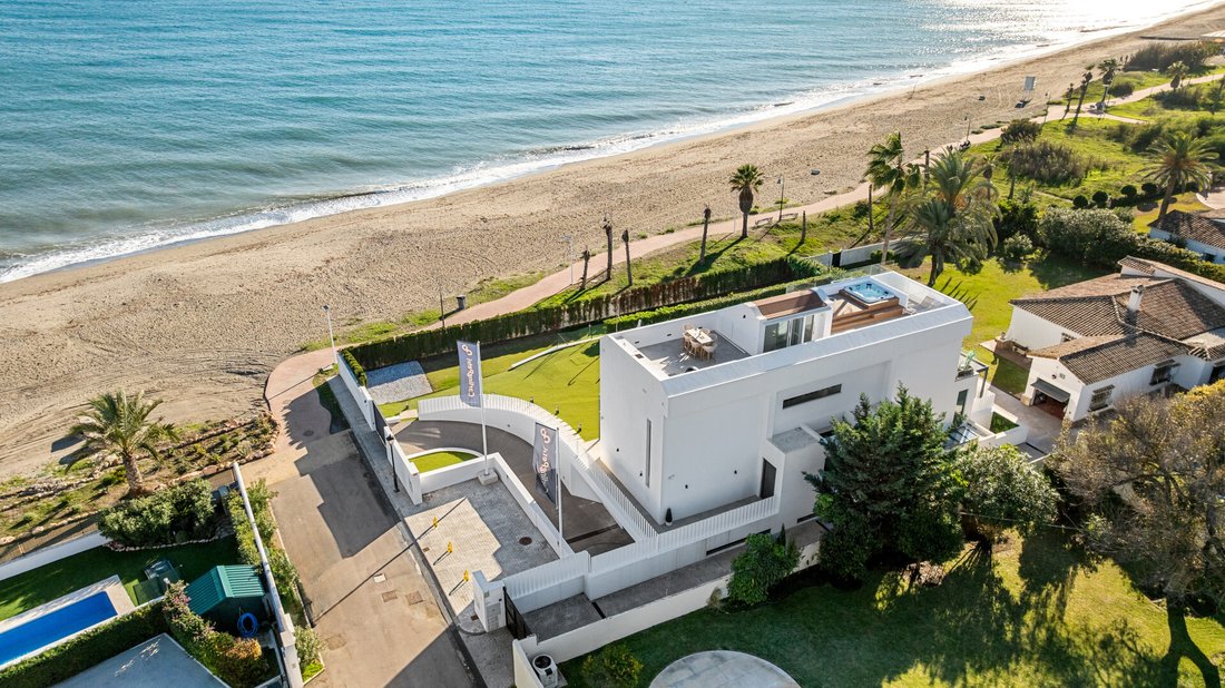Villa in Guadalmina Alta, San Pedro de Alcantara, Spain 2 - 18939849