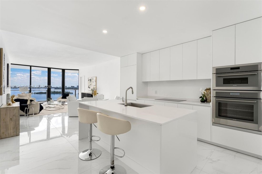 Condo in Miami, Florida, United States 3 - 18943703