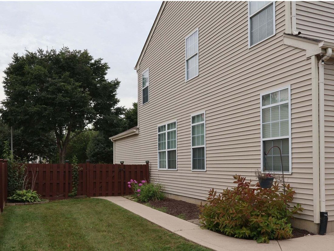 House in Bolingbrook, Illinois, United States 4 - 18943194