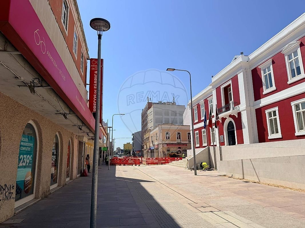 Barreiro e Lavradio, Setubal, Portugal 4 - 18939636