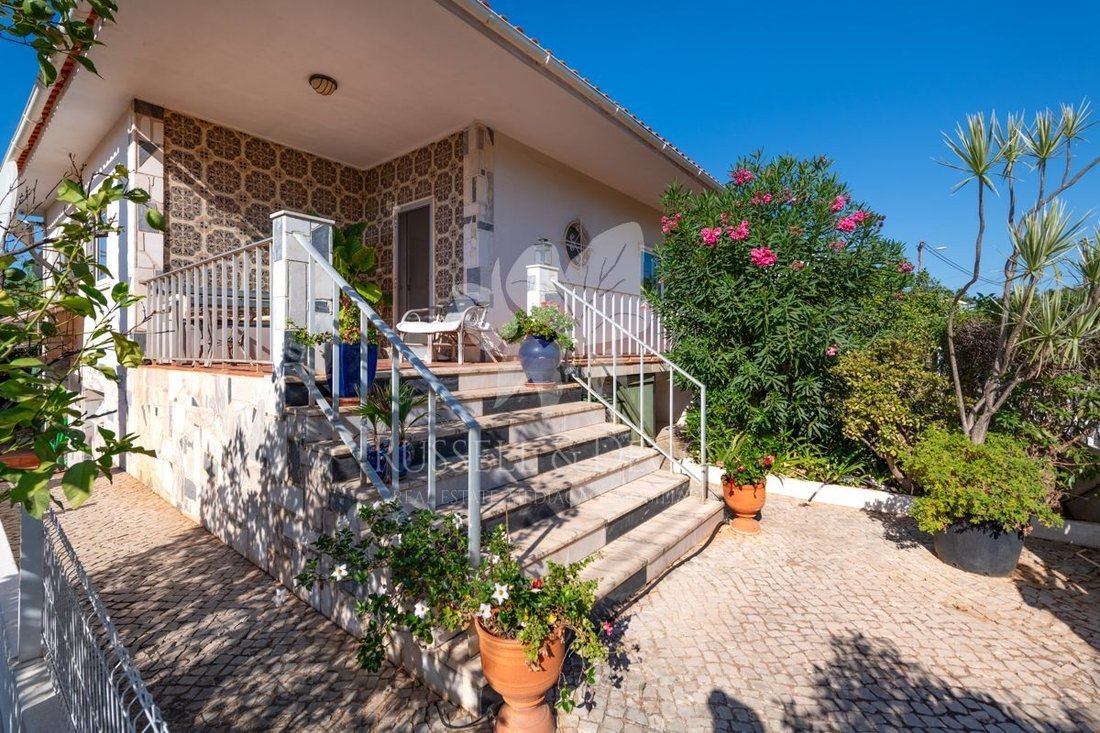 Villa in Loule (Sao Clemente), Algarve, Portugal 3 - 18944237