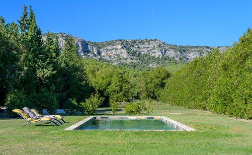 Villa in Mérindol, Provence-Alpes-Côte d'Azur, France 1