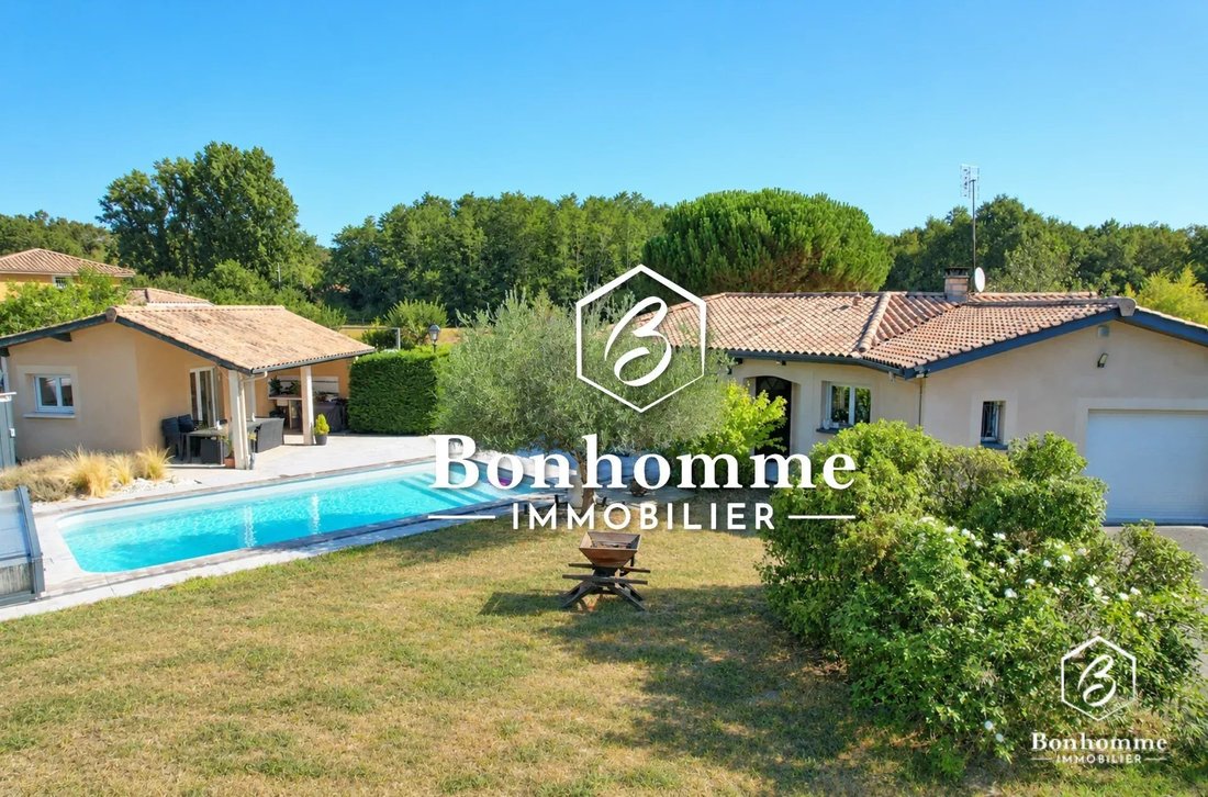 House in Saint-Morillon, Nouvelle-Aquitaine, France 1 - 18943933