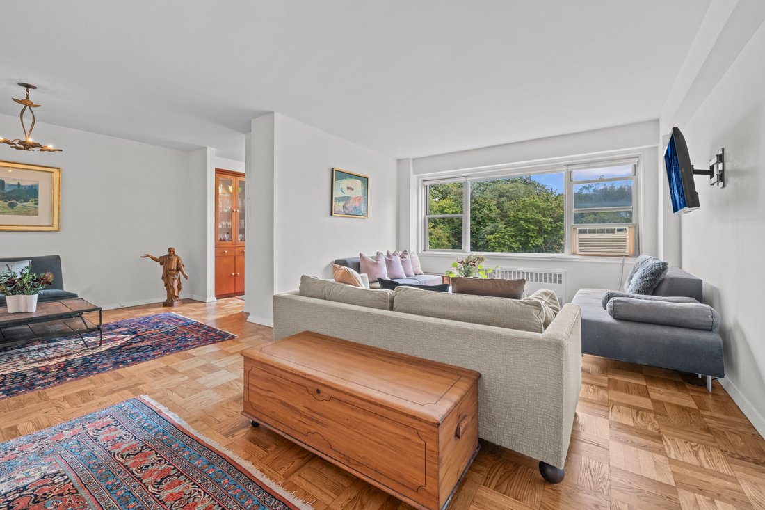 Co Op in New York, New York, United States 3 - 18943674
