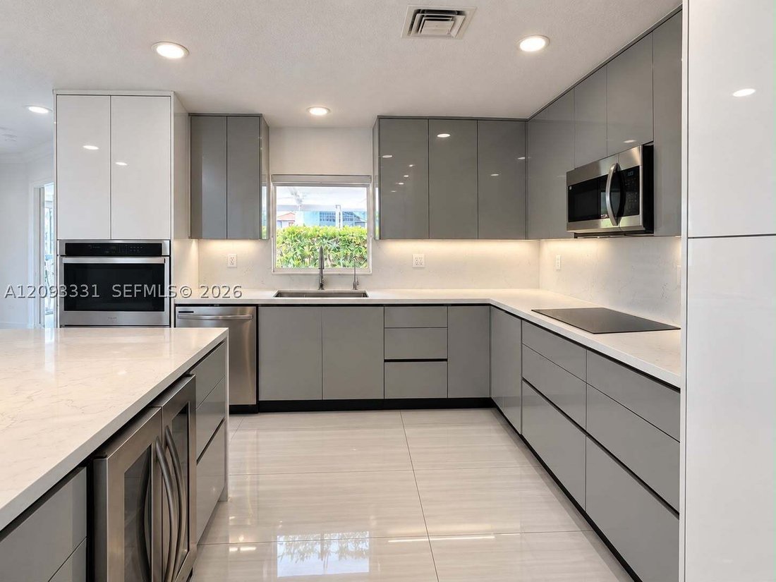 House in Miami, Florida, United States 5 - 18939824