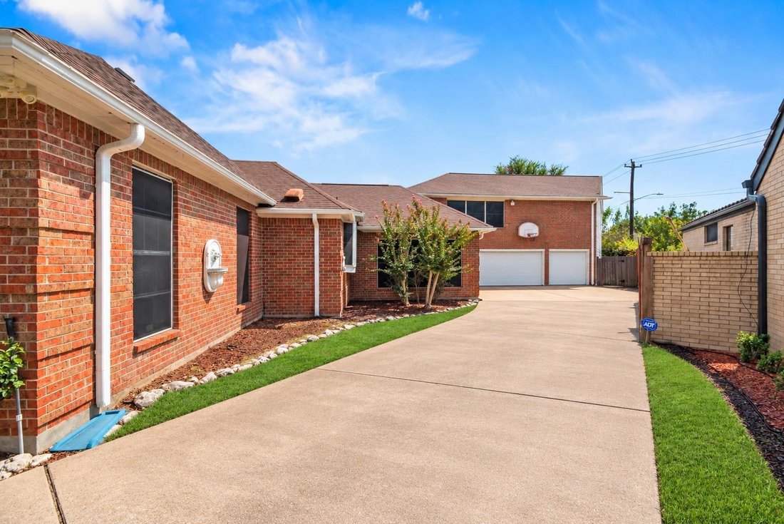 House in Houston, Texas, United States 3 - 18943555