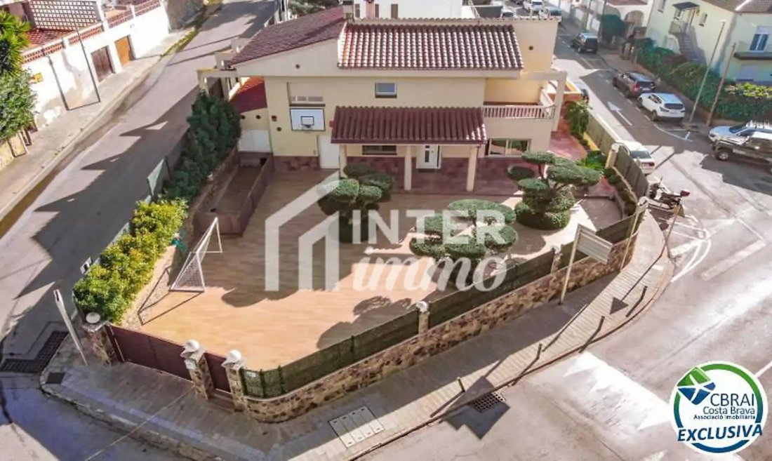House in Roses, Catalonia, Spain 1 - 18934376