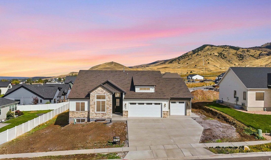 House in Hyde Park, Utah, United States 4 - 18943376