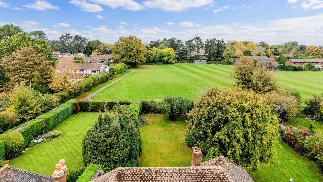 House in Banstead, Reigate and Banstead, England 5 - 16767972