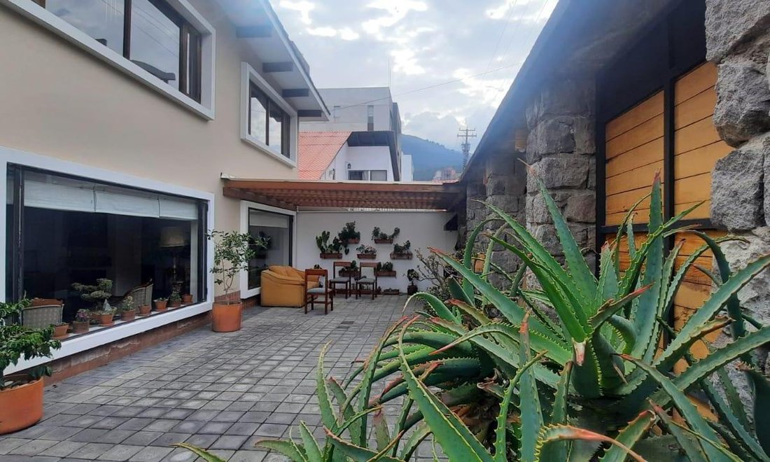 Land in Quito, Pichincha, Ecuador 2 - 18941466