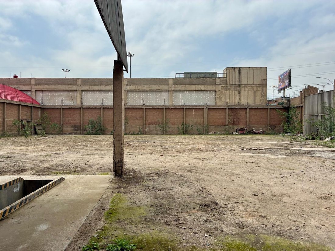 Land in San Juan de Miraflores, Metropolitan Municipality of Lima, Peru 4 - 18941234