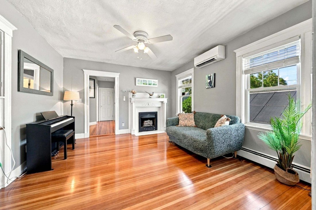 Condo in Belmont, Massachusetts, United States 5 - 18944036