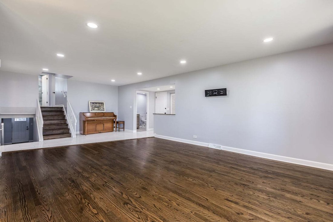 House in Morton Grove, Illinois, United States 5 - 18943155