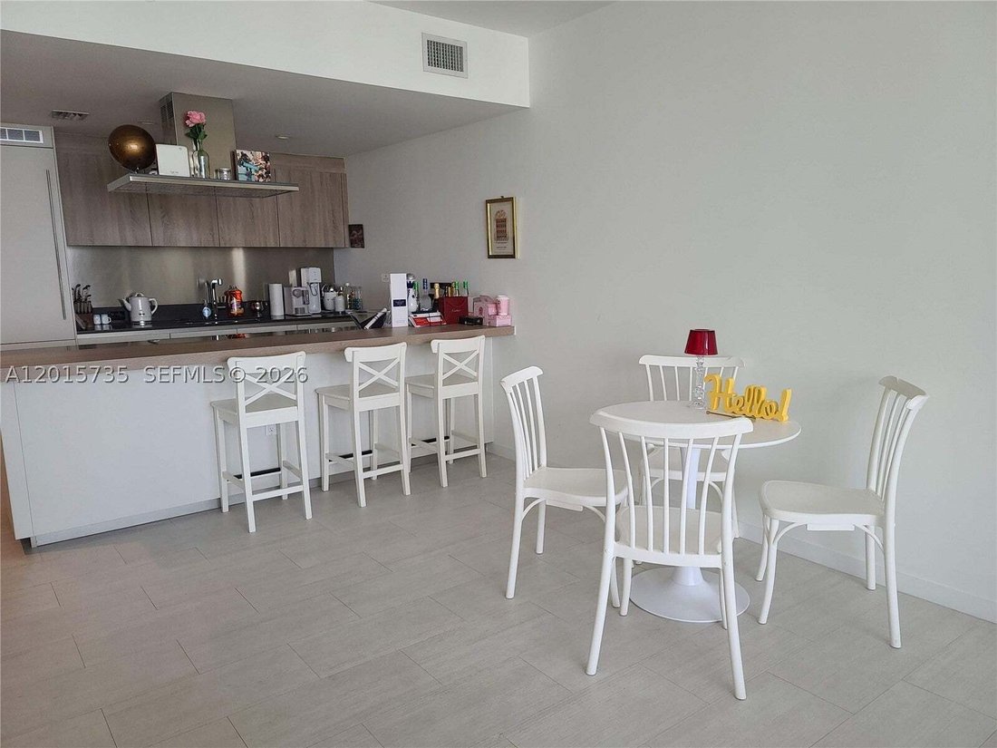 Condo in Miami, Florida, United States 3 - 17875850