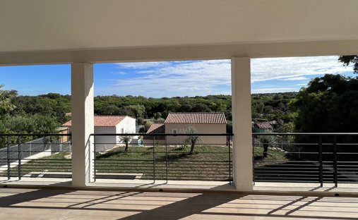 Villa in Exterieurs, Frejus, France 1
