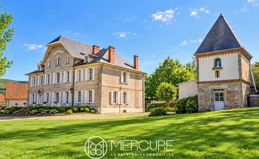 Estate in Saint-Symphorien-de-Marmagne, Bourgogne – Franche-Comté, France 1