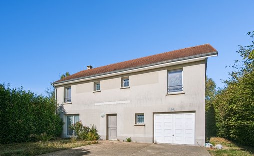 House in Chanteloup-en-Brie, Ile-de-France, France 1
