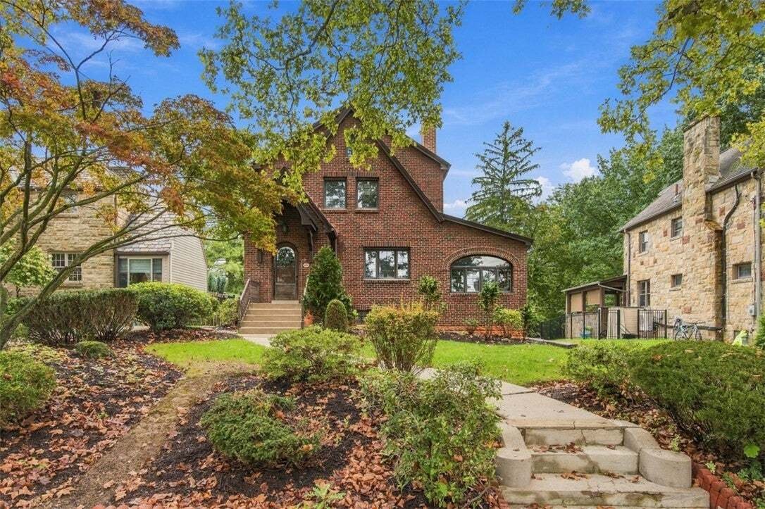 House in Mount Lebanon, Pennsylvania, United States 2 - 18942603