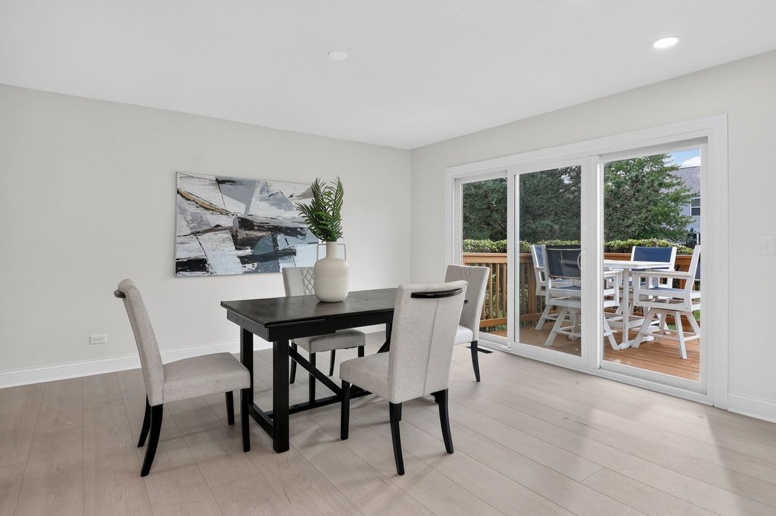 Condo in Naperville, Illinois, United States 5 - 18939658