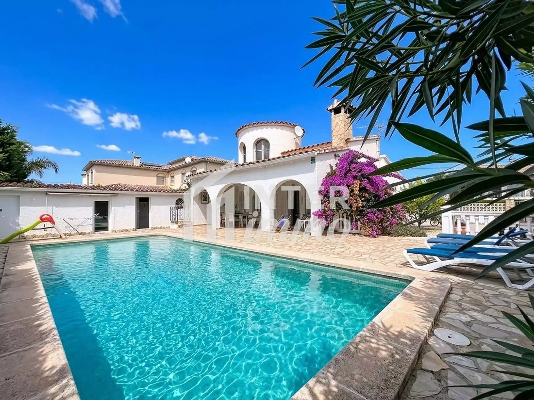 House in Empuriabrava, Catalonia, Spain 1 - 18934308