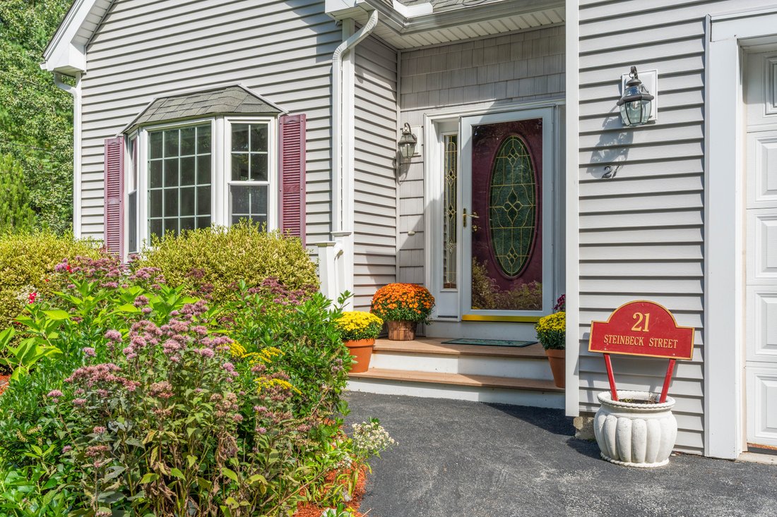 House in Tyngsborough, Massachusetts, United States 4 - 18941306