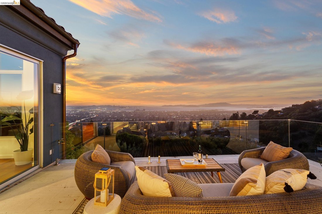 House in Alameda, California, United States 1 - 18942562