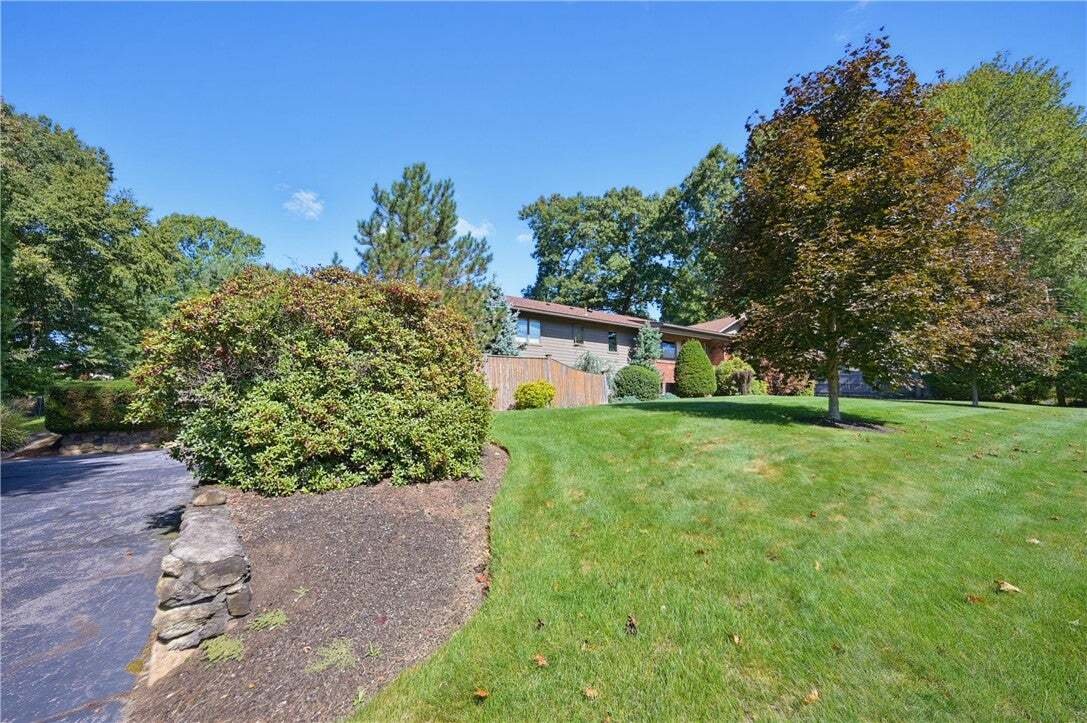 House in Lincoln, Rhode Island, United States 3 - 18942042