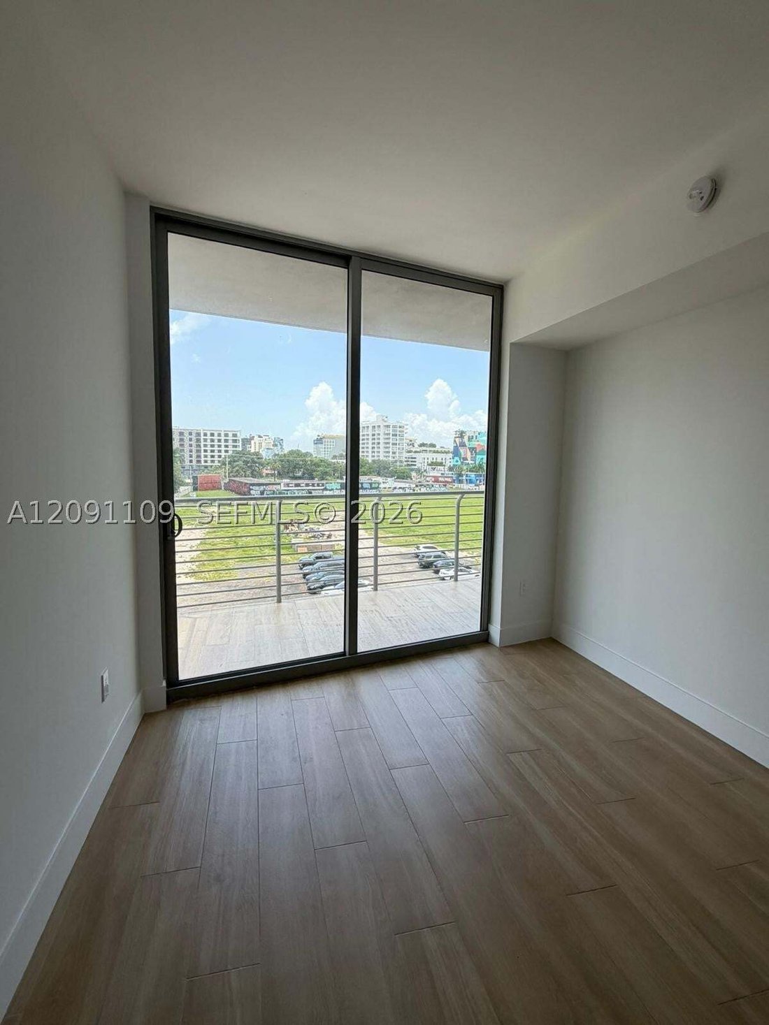 Condo in Miami, Florida, United States 4 - 18943027