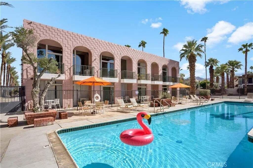 Palm Desert, California, United States 1 - 18943318