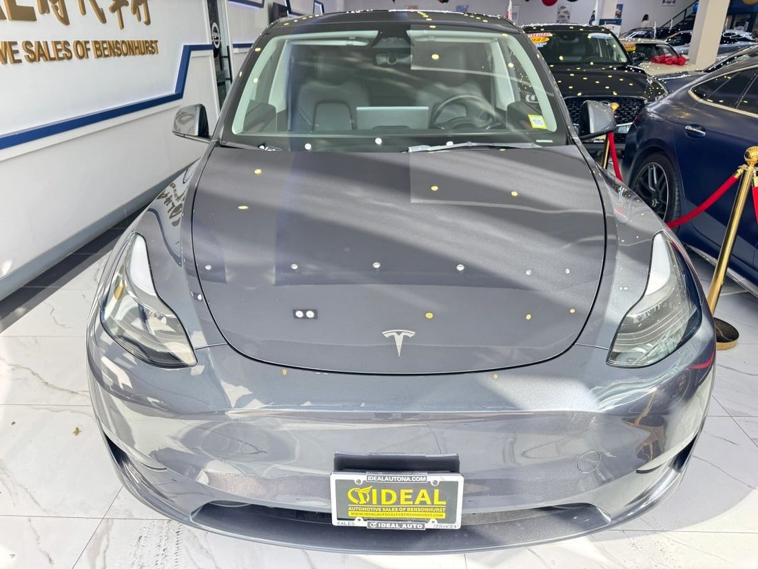 Suv in Brooklyn, NY, United States 2 - 18944524