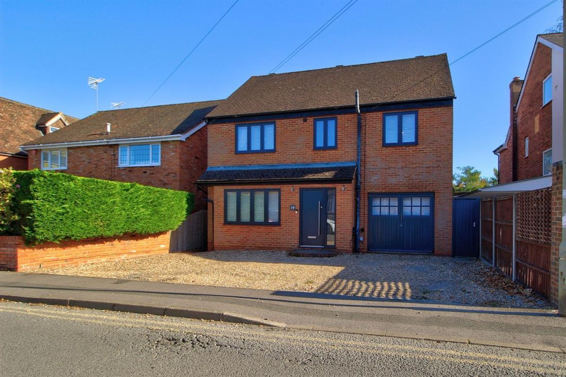 House in Wokingham, England 1 - 18942267