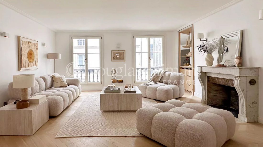 Apartment in Paris 1er Arrondissement, Paris, France 1 - 18940503
