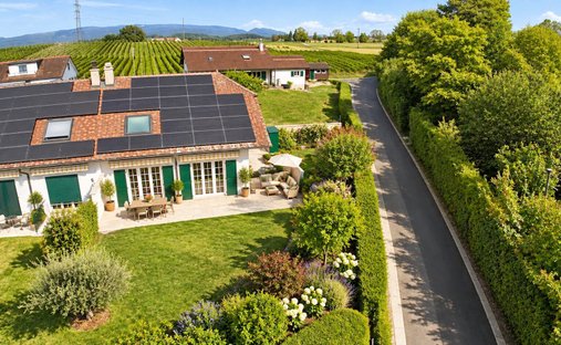 House in Lussy-sur-Morges, Vaud, Switzerland 1