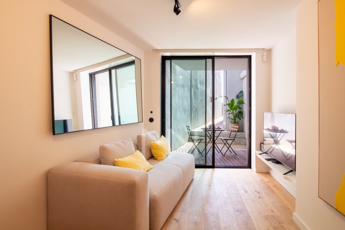 Apartment in Lordelo do Ouro e Massarelos, Porto District, Portugal 1 - 16971288