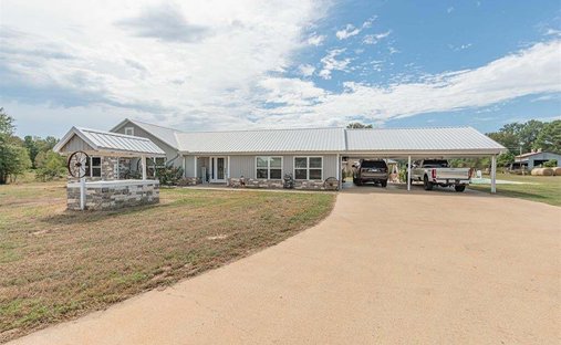 House in Diana, Texas, United States 1