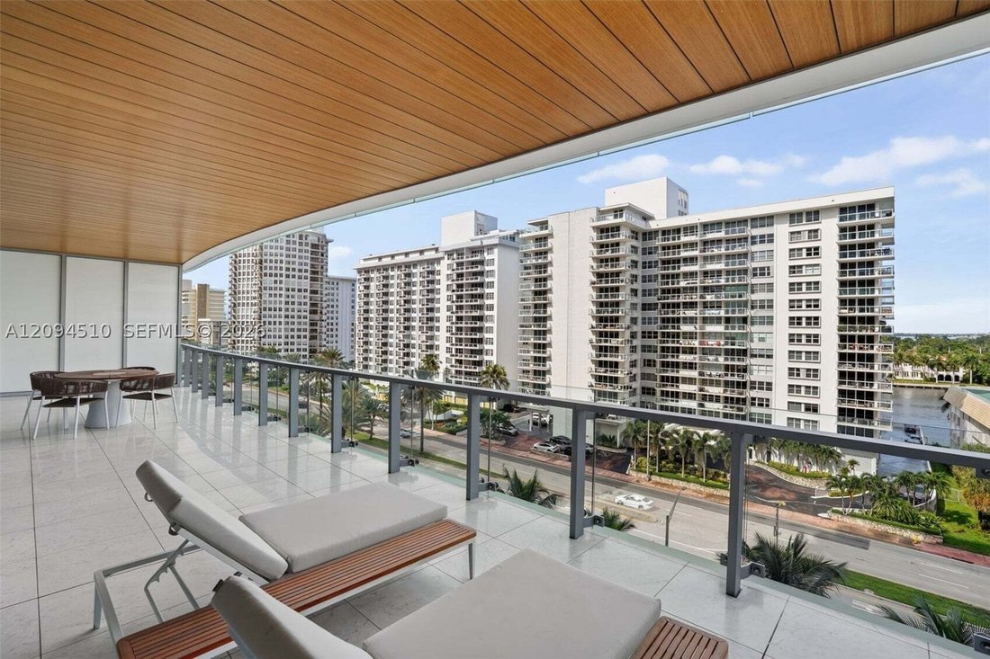 Condo in Miami Beach, Florida, United States 5 - 18943043