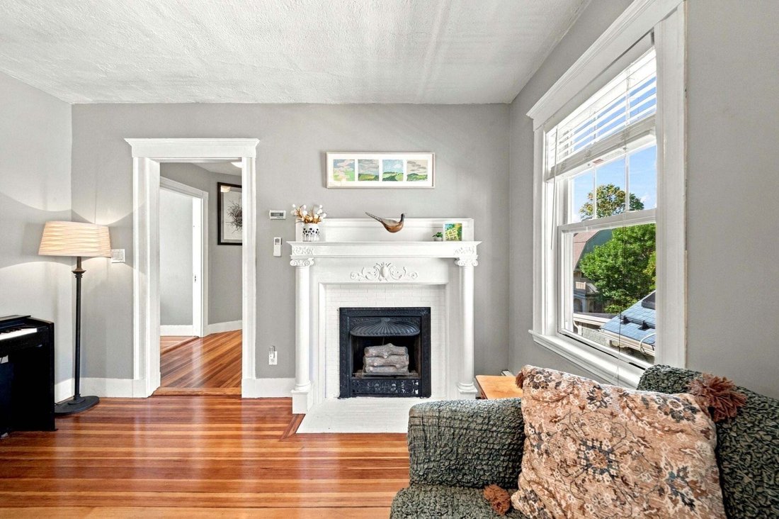 Condo in Belmont, Massachusetts, United States 3 - 18944036