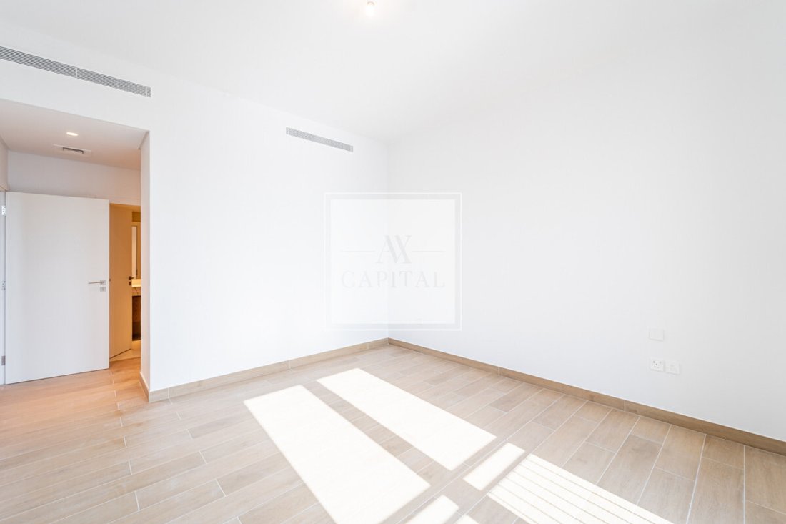 Apartment in Damac Hills, Dubai, United Arab Emirates 3 - 18940368