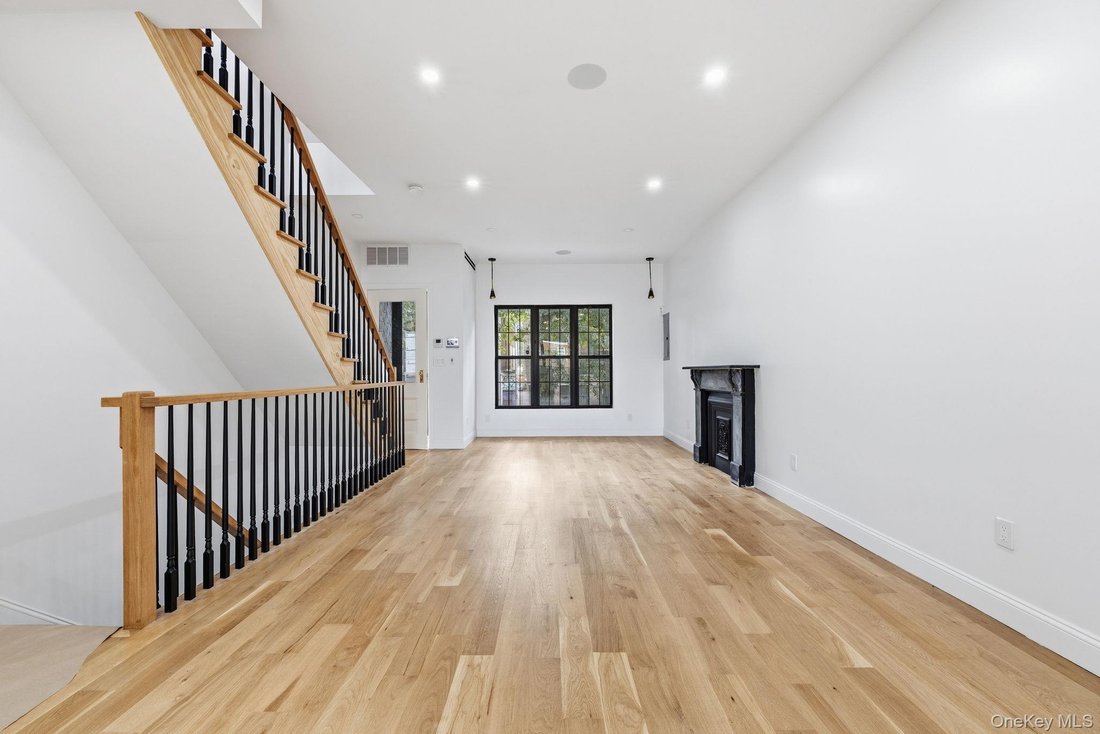 House in New York, New York, United States 2 - 18837174